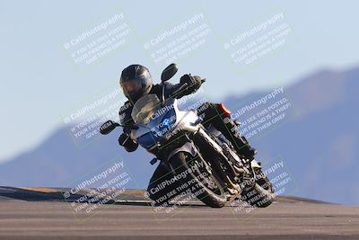 media/Nov-06-2023-Moto Forza (Mon) [[ce023d0744]]/3-Intermediate Group/Session 5 (Turn 9)/